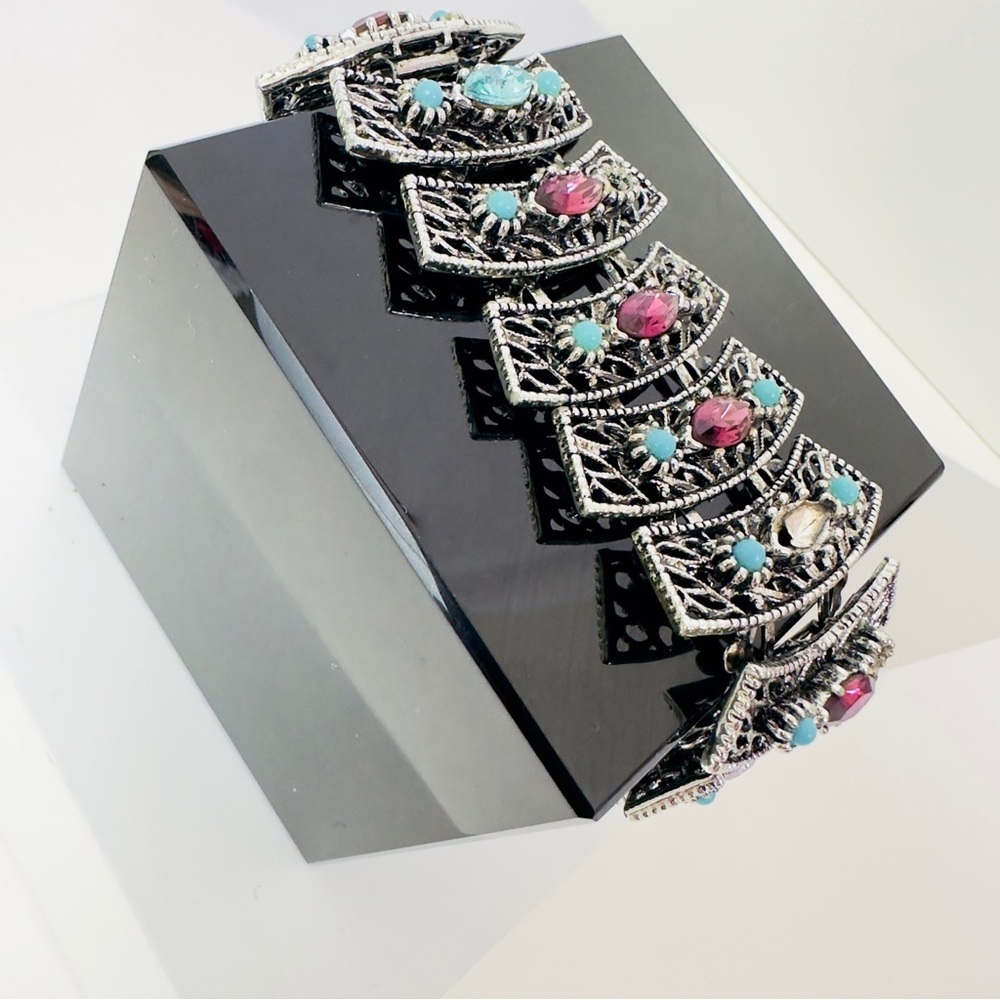 Vintage Heavy but gorgeous Bracelet with rhinestones